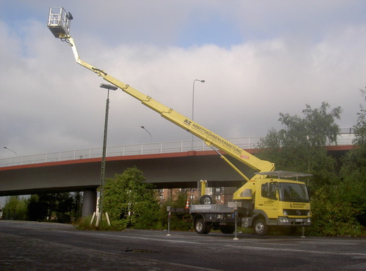LKW- B&uuml;hne 7,49 t mieten leihen