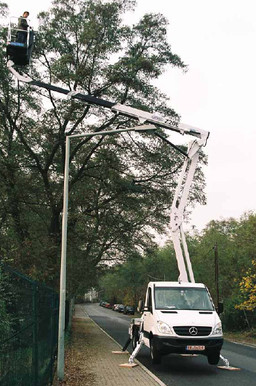 LKW-Arbeitsb&uuml;hne 20 m mieten leihen