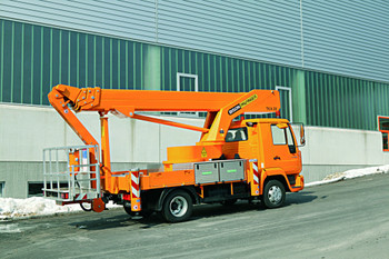 LKW-Arbeitsb&uuml;hne 28 m mieten leihen