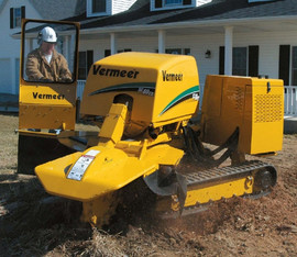 Baumstumpffr&auml;se auf Kettenlaufwerk mieten leihen