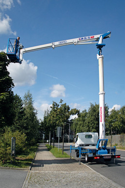 Obendreher-LKW-Arbeitsb&uuml;hne 20 m mieten leihen