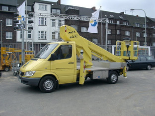 LKW- B&uuml;hne 3,49 t  mieten leihen
