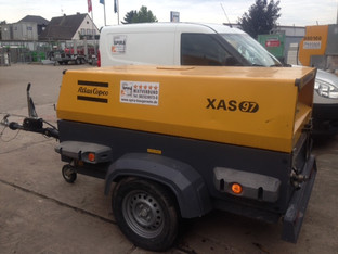 Kompressor, fahrb., 5,3 m&sup3;/min. Diesel mieten leihen