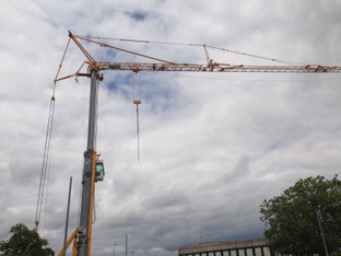 45 m Untendreher  BauKran mieten leihen