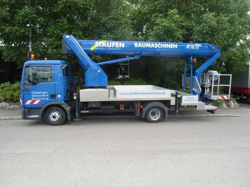 LKW-Arbeitsb&uuml;hne mieten leihen