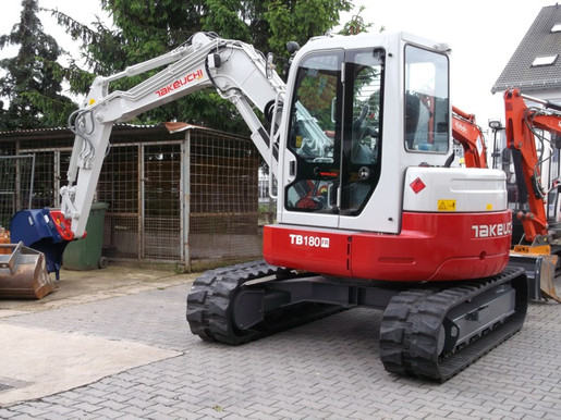 Kompaktbagger mit Kabine mieten leihen