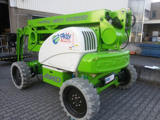 Gelenkteleskoparbeitsb&uuml;hne 21m selbstfahrend mit Korbarm mieten leihen